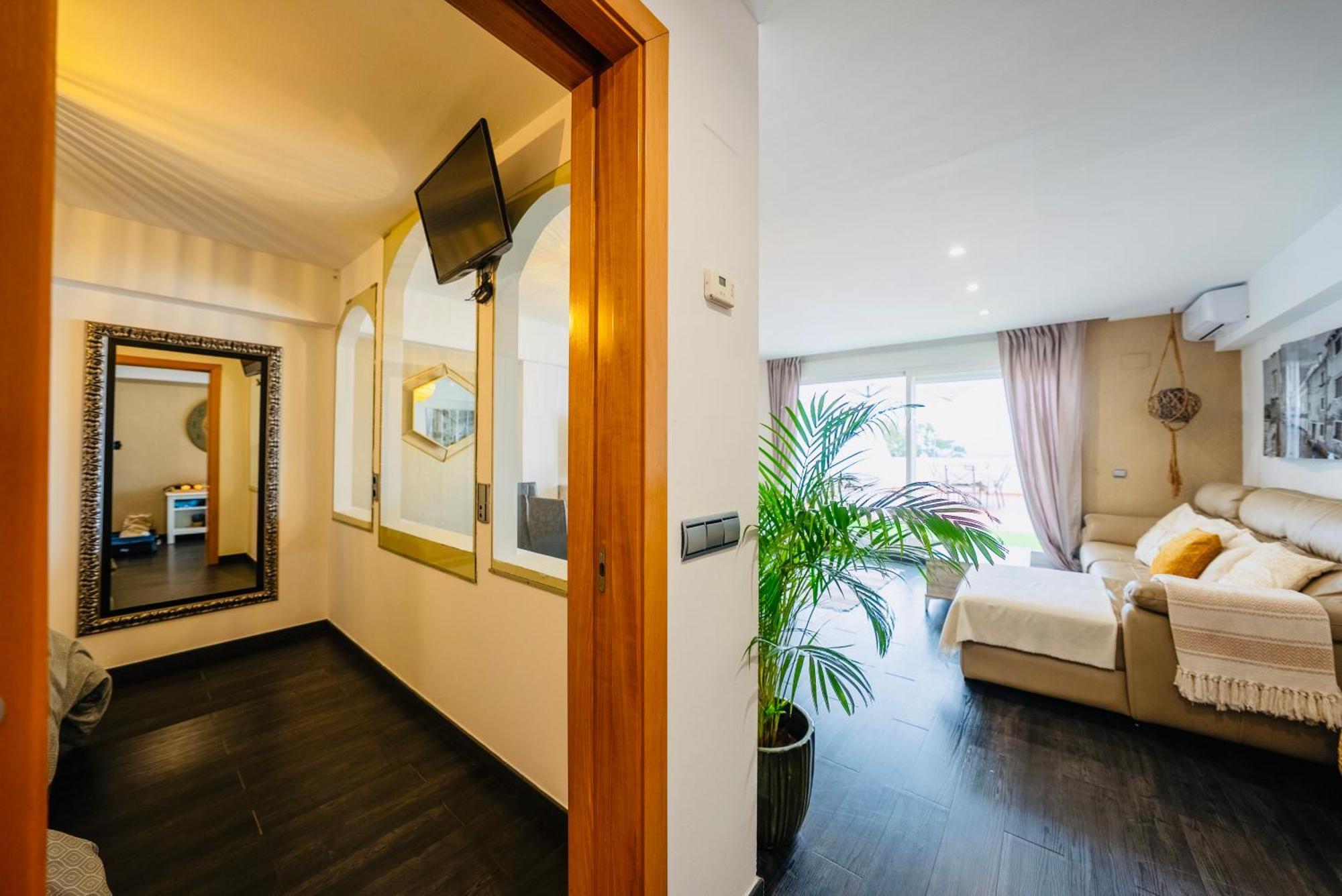 Frente A La Playa Apartamento Boutique En Марбелья Экстерьер фото
